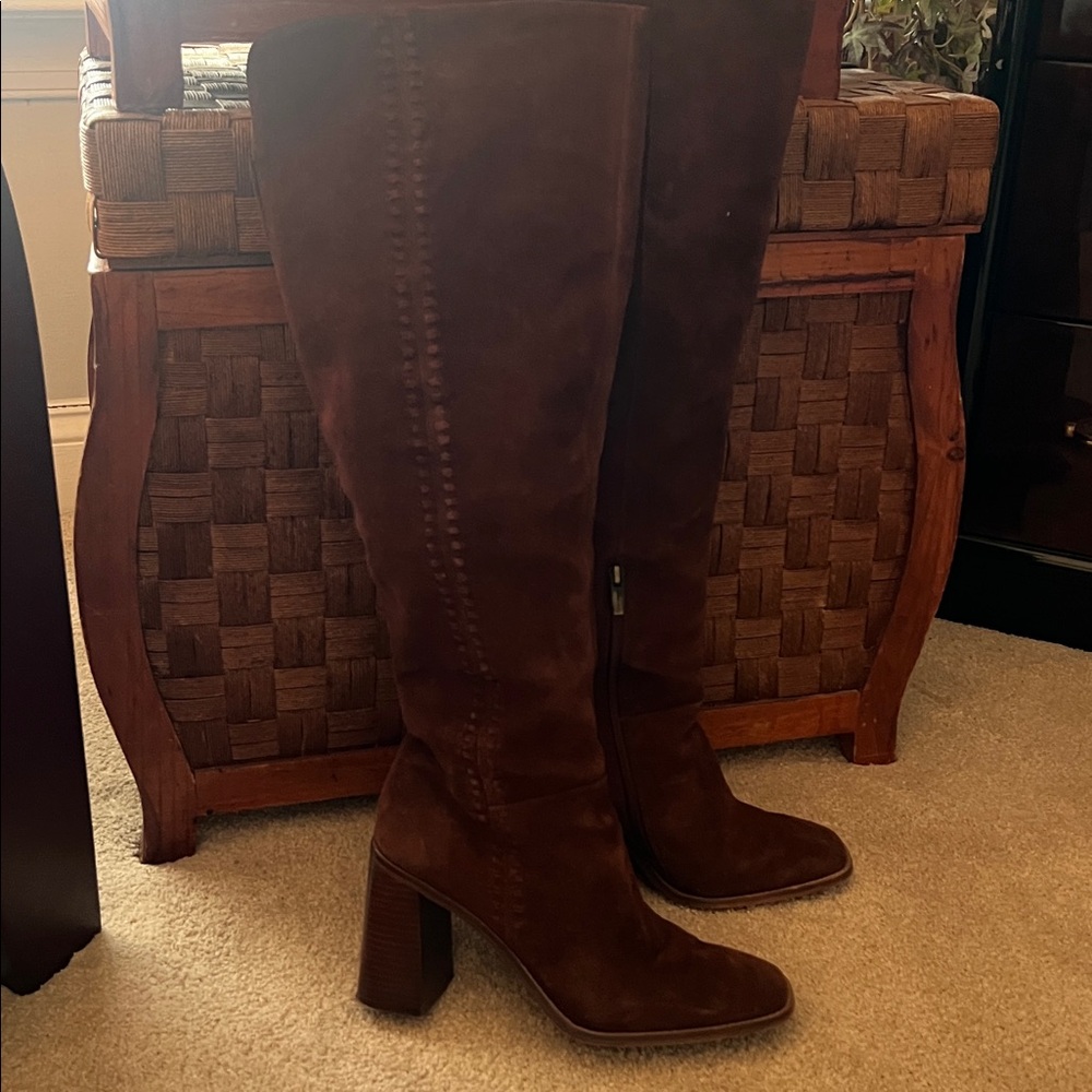 Elegant Brown Suede Knee-High Boots